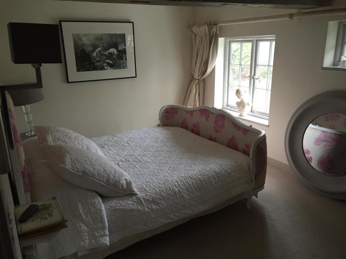 Castle Mill Bed And Breakfast Dorking Exterior photo